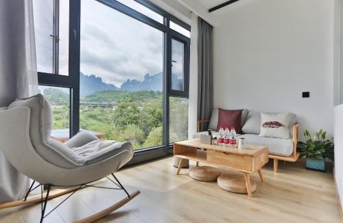 Yongding House | Heaven's Gate Home Stay -Free pick up service-Free laundry service-Panoramic view of Tianmen Mountain