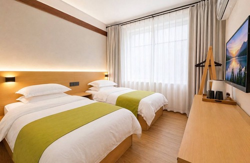 Fenghuang Hotel | Hemu House