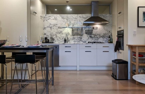 East Melbourne Apartment | Heritage Boutique 2 Bed 2 Bath East Melbourne CBD