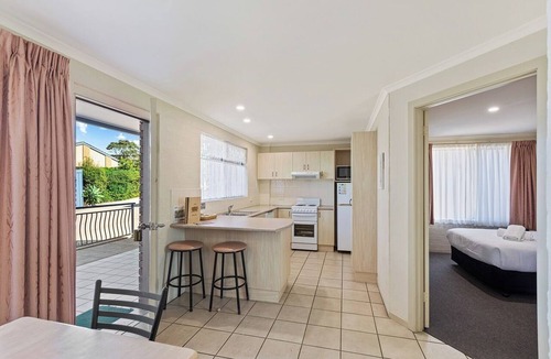 Eden Hotel | Heritage House Motel & Units