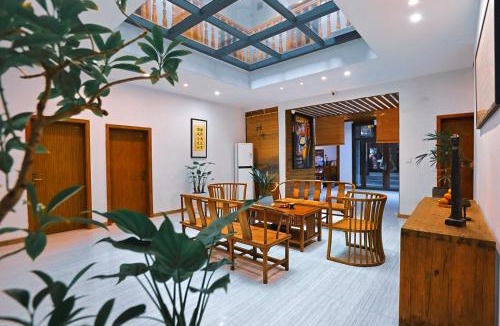 Fenghuang House | Hetang Yueshe Homestay Xueqiao Branch