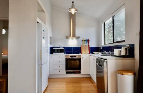 Eaglehawk Neck House | High View House - Views over Pirates Bay