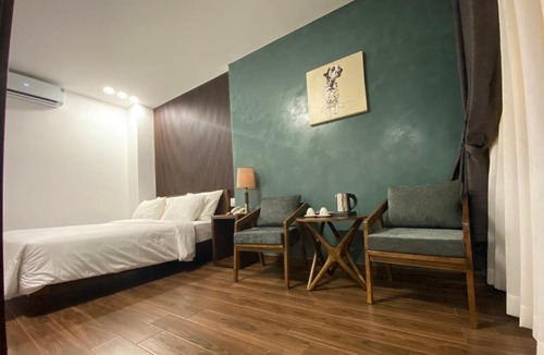 Pleiku Hotel | HighLight House