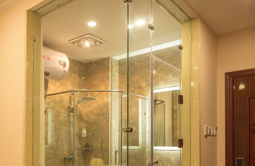 Tongzhou Hotel | Hill Lily Hotel