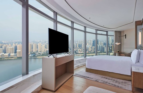 Yue Lu Hotel | Hilton Changsha Riverside