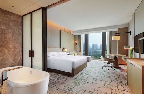 Chenghua Hotel | Hilton Chengdu Chenghua - Close to Panda Base and Chengdu East Railway Station