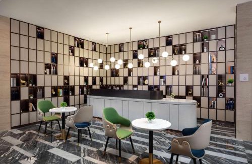 Xiawutun Hotel | Hilton Garden Inn Xingyi Wanfenglin