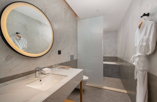 Danzhou Hotel | Hilton Garden Inn Danzhou Yangpu