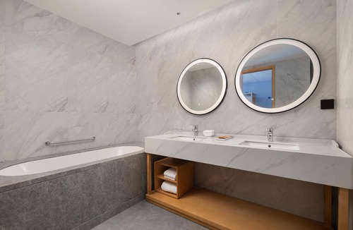 Danzhou Hotel | Hilton Garden Inn Danzhou Yangpu