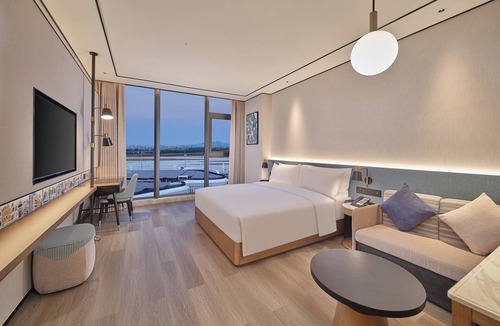 Nanhai Hotel | Hilton Garden Inn Guangzhou Baiyun Airport Terminal 3