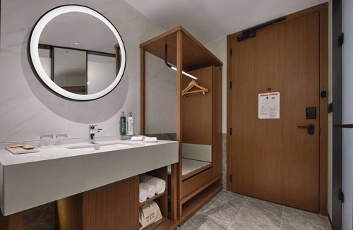 Downtown Hangzhou Hotel | Hilton Garden Inn Hangzhou West Lake