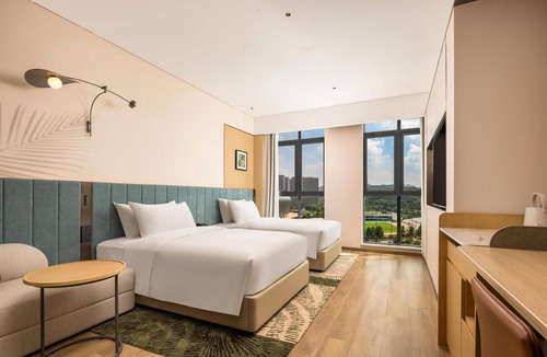 Lixia District Hotel | Hilton Garden Inn Jinan Olympic Sports Center