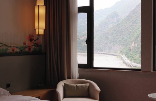 Lushui County Hotel | Hilton Garden Inn Nujiang