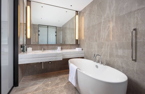 Pudong Hotel | Hilton Garden Inn Shanghai High-Speed East Railway Station