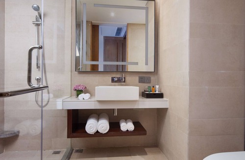 Deqen Hotel | Hilton Garden Inn Shangri-La