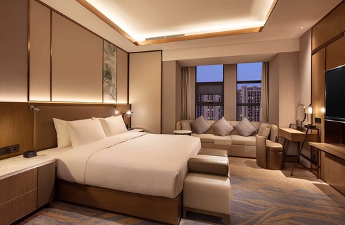Yunlong District Hotel | Hilton Garden Inn Xuzhou, China