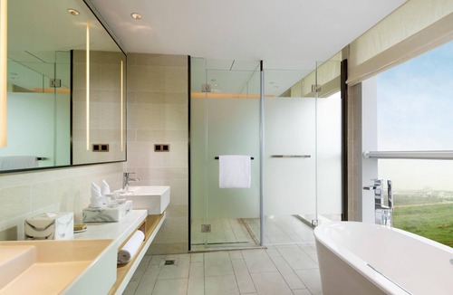 Tanweijiao Hotel | Hilton Garden Inn Zhuhai Hengqin
