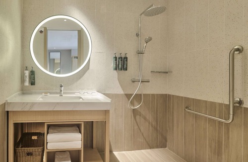 Xiangzhou District Hotel | Hilton Garden Inn Zhuhai Jinan University