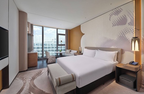 Nanhai Hotel | Hilton Guangzhou Baiyun Airport Terminal 3