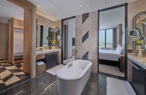 Nanhai Hotel | Hilton Guangzhou Baiyun Airport Terminal 3