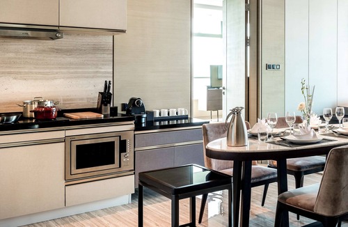 Shizhong Hotel | Hilton Jinan South Hotel & Residences
