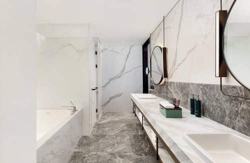 Yuecheng Hotel | Hilton Shaoxing Hotel And Residences