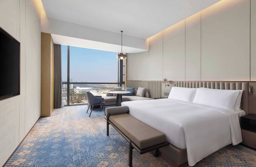 Yuecheng Hotel | Hilton Shaoxing Hotel And Residences
