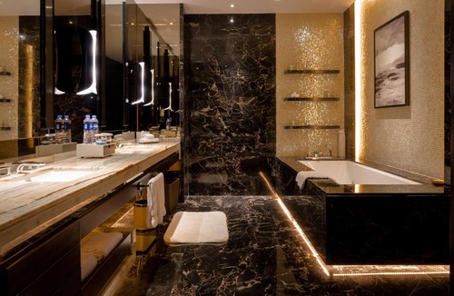 Futian CBD Hotel | Hilton Shenzhen Futian