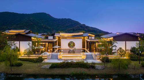 Hukeli Hotel | Hilton Suzhou New District