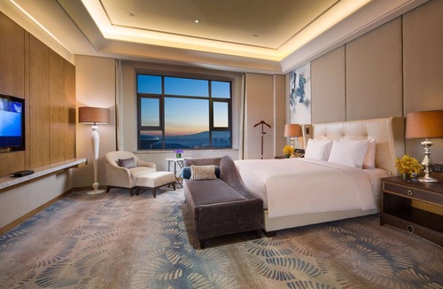 Urumqi Hotel | Hilton Urumqi