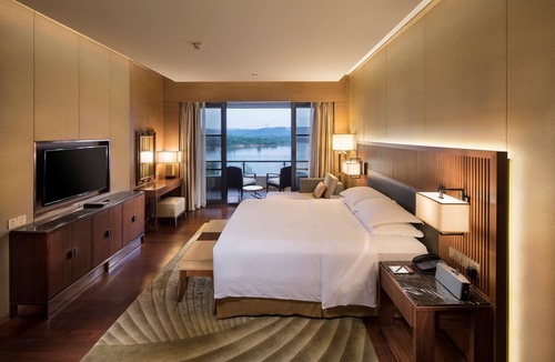 Hongshan Hotel | Hilton Wuhan Optics Valley
