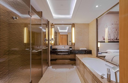 Han Yang Hotel | Hilton Wuhan Riverside