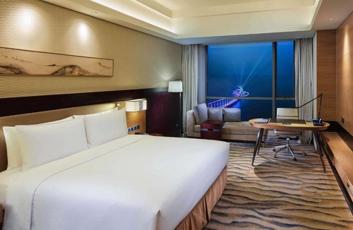 Fushan Hotel | Hilton Yantai Golden Coast