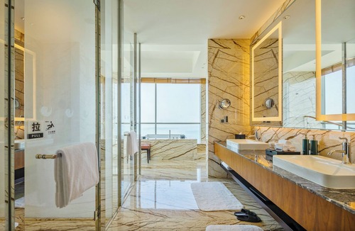 Fushan Hotel | Hilton Yantai Golden Coast