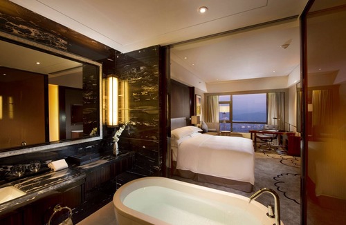 Shiqi District Hotel | Hilton Zhongshan Downtown