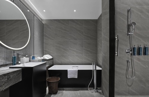 Zhuji Hotel | Hilton Zhuji
