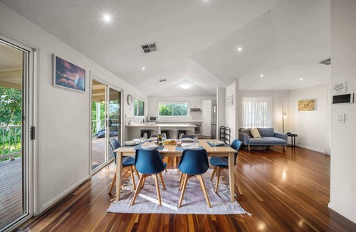 Ninderry House | Hinterland Tranquil Escape with Beautiful Views