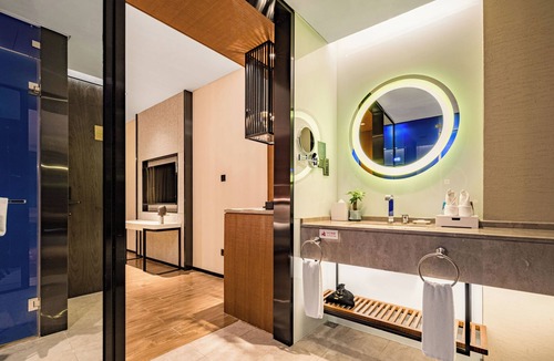 Huli Hotel | Hisilk Artwork Center Fliport Coso Hotel