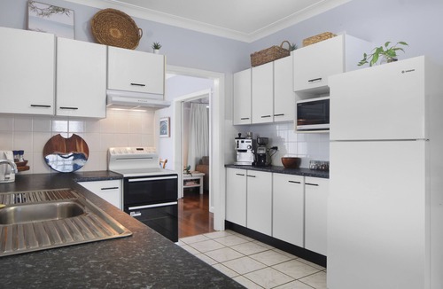Harrington House | Holiday House a Short Level Walk to River, Pub and Club