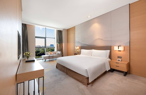 Jintai District Hotel | Holiday Inn Baoji Central by IHG