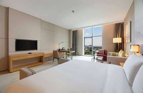 Jintai District Hotel | Holiday Inn Baoji Central by IHG