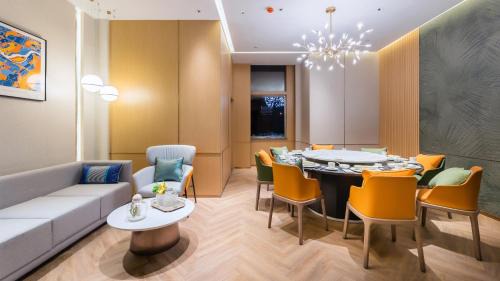Chongqing Hotel | Holiday Inn Chongqing Guanyinqiao by IHG