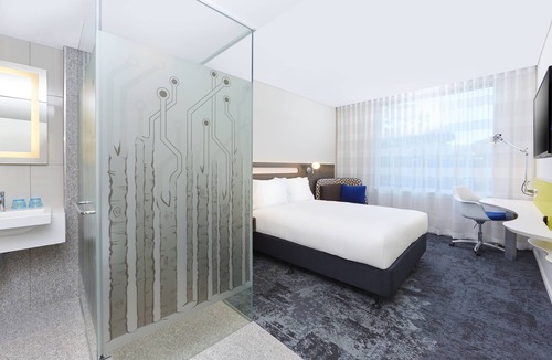 Macquarie Park Hotel | Holiday Inn Express Sydney Macquarie Park by IHG