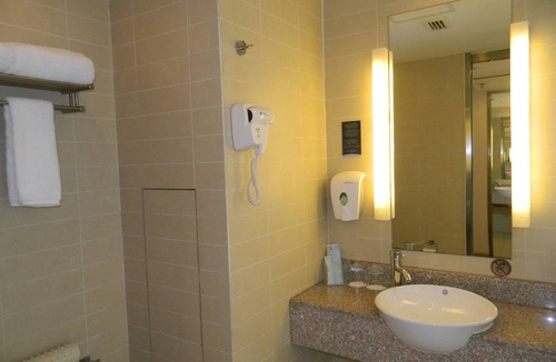 Dongli Hotel | Holiday Inn Express Airport Tianjin by IHG
