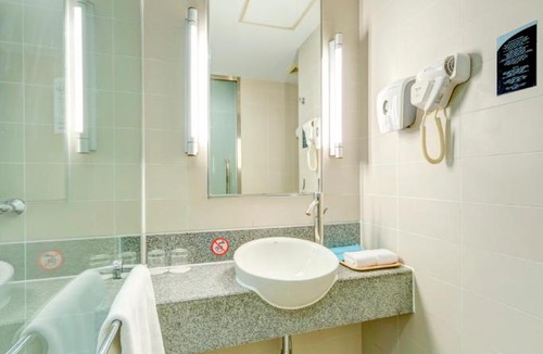 Xuanwu Hotel | Holiday Inn Express Beijing Temple of Heaven by IHG