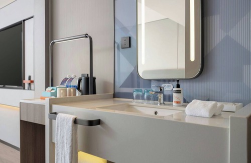 Shapingba Hotel | Holiday Inn Express Chongqing Ciqikou Ancient Town by IHG