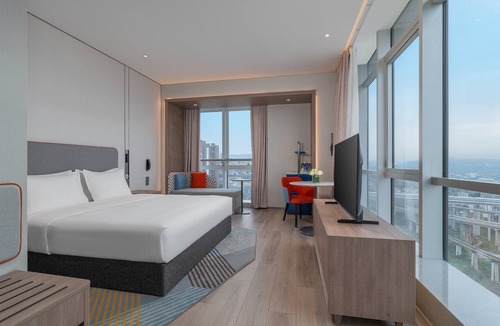 Chongqing Hotel | Holiday Inn Express Chongqing Liangjiang Yufu by IHG