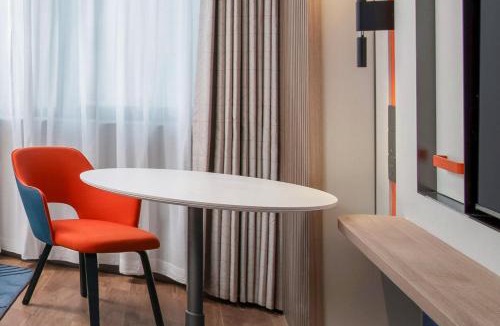 Changzhou Hotel | Holiday Inn Express Changzhou Henglin by IHG