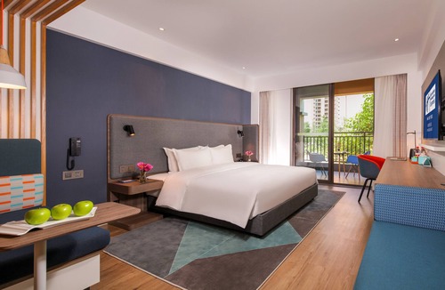 Chengdu Hotel | Holiday Inn Express Chengdu East by IHG