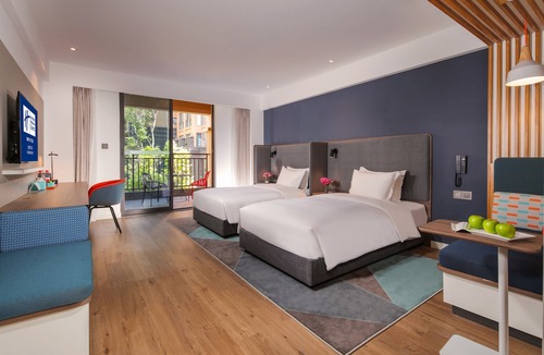 Chengdu Hotel | Holiday Inn Express Chengdu East by IHG